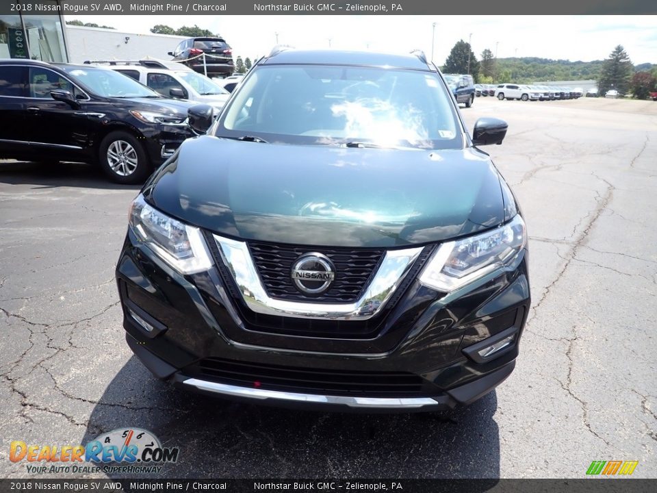 2018 Nissan Rogue SV AWD Midnight Pine / Charcoal Photo #11