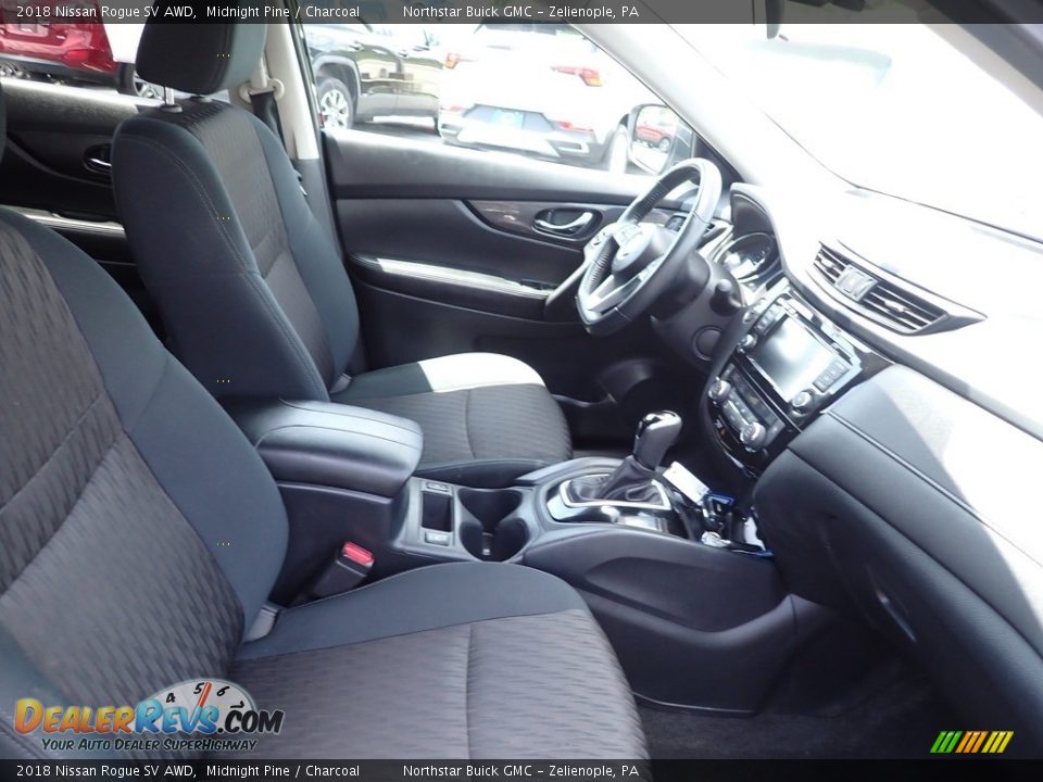 Front Seat of 2018 Nissan Rogue SV AWD Photo #15