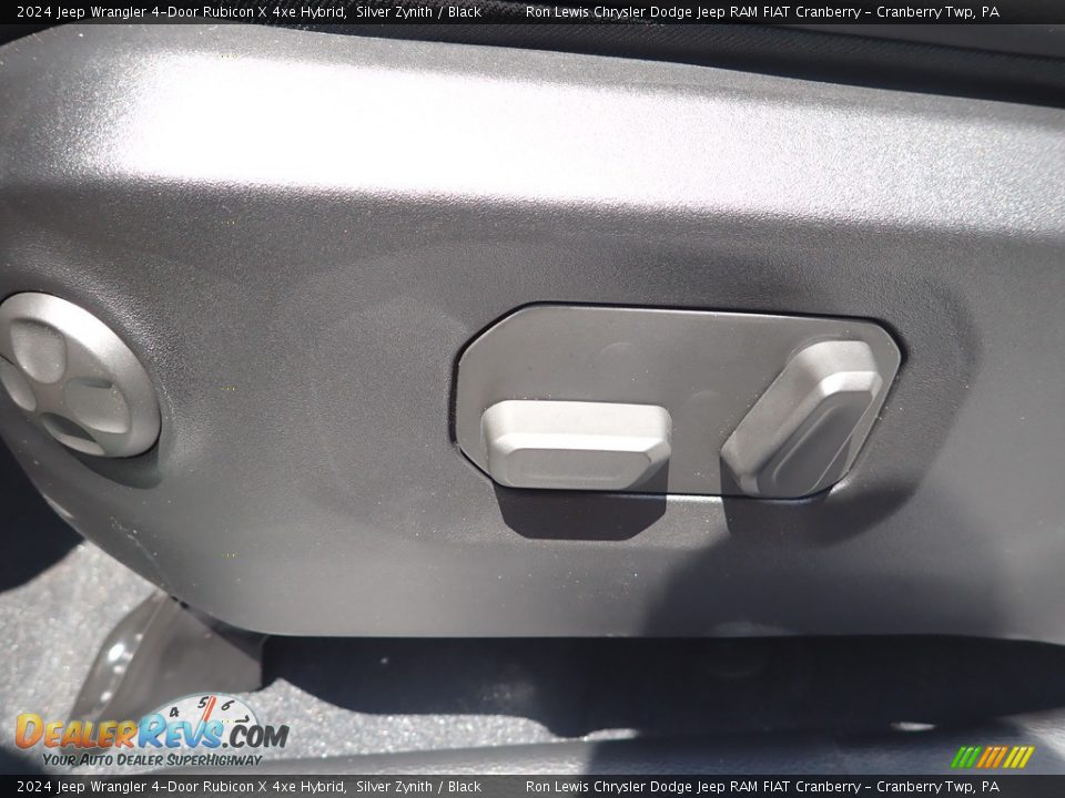 2024 Jeep Wrangler 4-Door Rubicon X 4xe Hybrid Silver Zynith / Black Photo #15