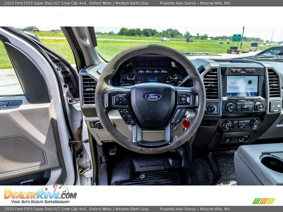 2020 Ford F350 Super Duty XLT Crew Cab 4x4 Oxford White / Medium Earth Gray Photo #27