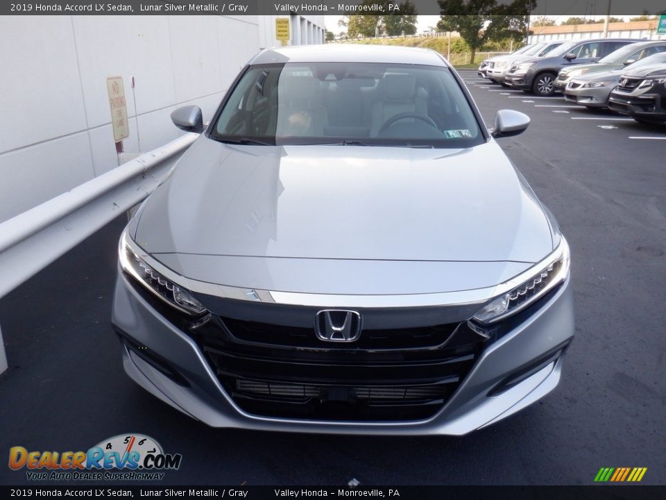 2019 Honda Accord LX Sedan Lunar Silver Metallic / Gray Photo #4