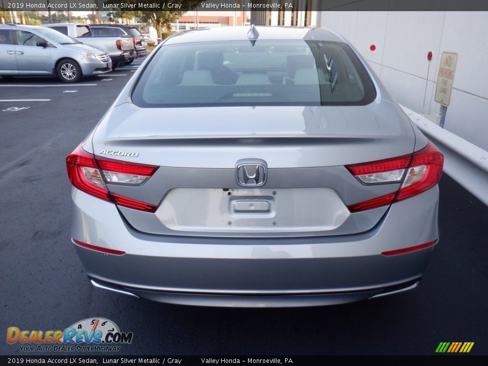 2019 Honda Accord LX Sedan Lunar Silver Metallic / Gray Photo #7