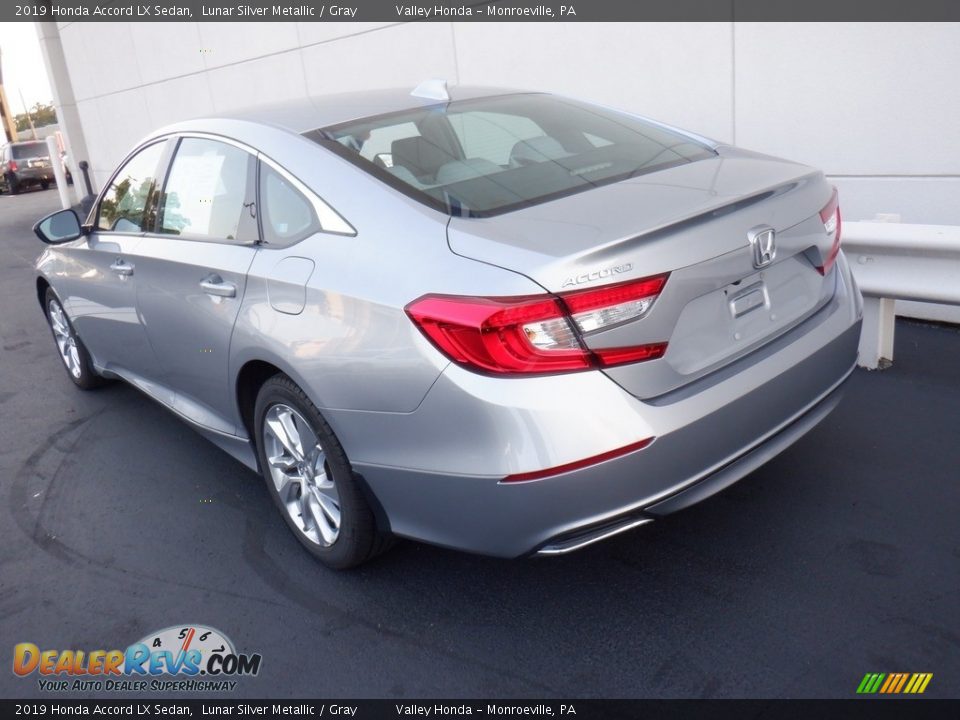 2019 Honda Accord LX Sedan Lunar Silver Metallic / Gray Photo #8