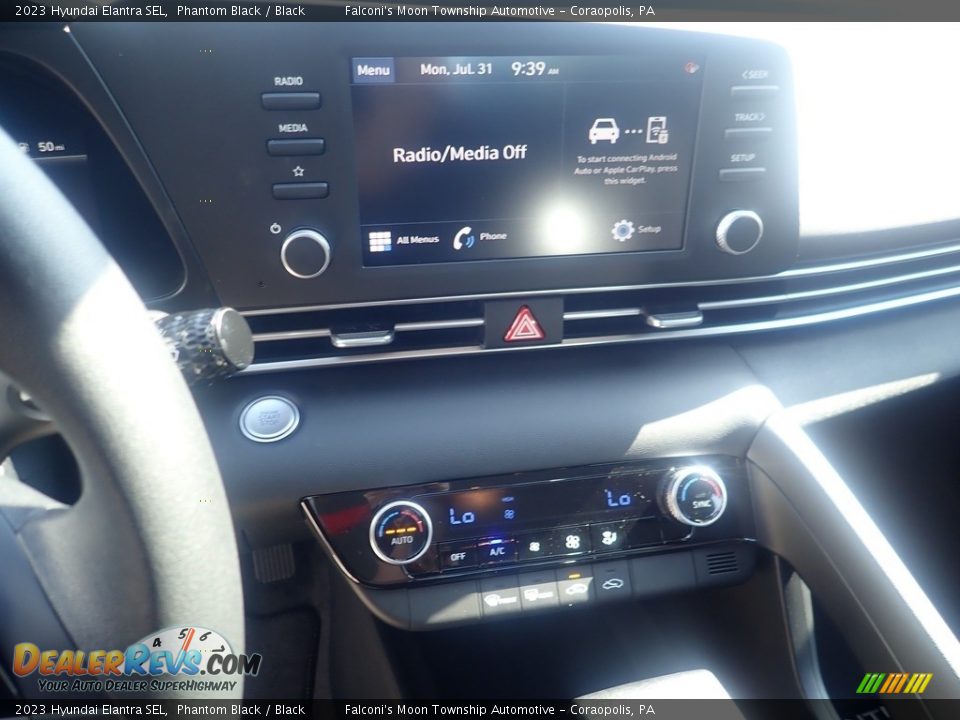 2023 Hyundai Elantra SEL Phantom Black / Black Photo #17