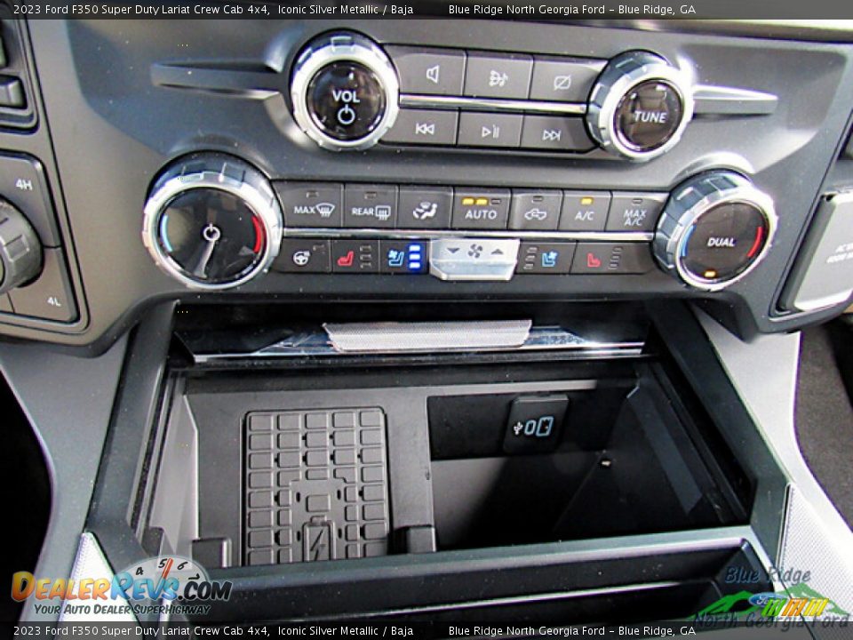 Controls of 2023 Ford F350 Super Duty Lariat Crew Cab 4x4 Photo #23