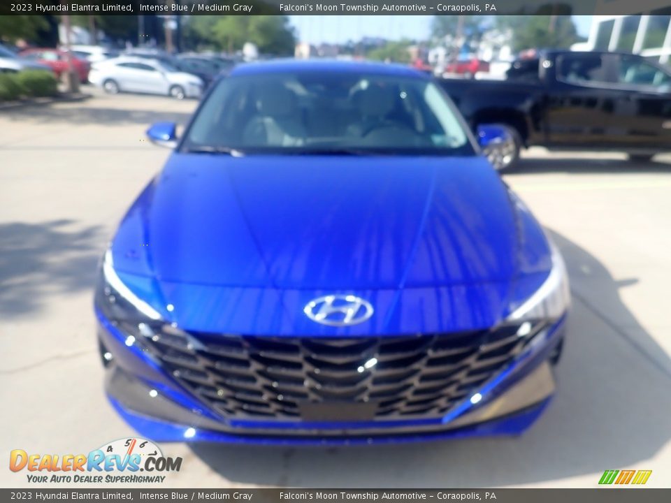 2023 Hyundai Elantra Limited Intense Blue / Medium Gray Photo #8