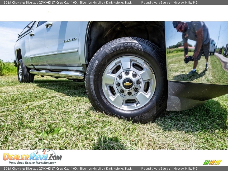 2019 Chevrolet Silverado 2500HD LT Crew Cab 4WD Silver Ice Metallic / Dark Ash/Jet Black Photo #2