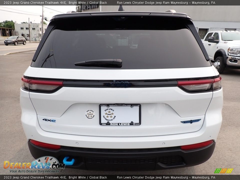 2023 Jeep Grand Cherokee Trailhawk 4XE Bright White / Global Black Photo #4