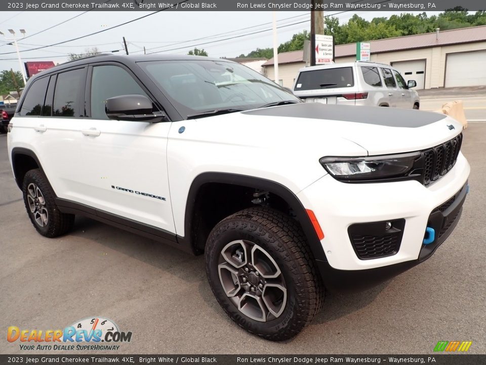 2023 Jeep Grand Cherokee Trailhawk 4XE Bright White / Global Black Photo #8