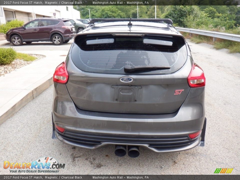 Exhaust of 2017 Ford Focus ST Hatch Photo #16