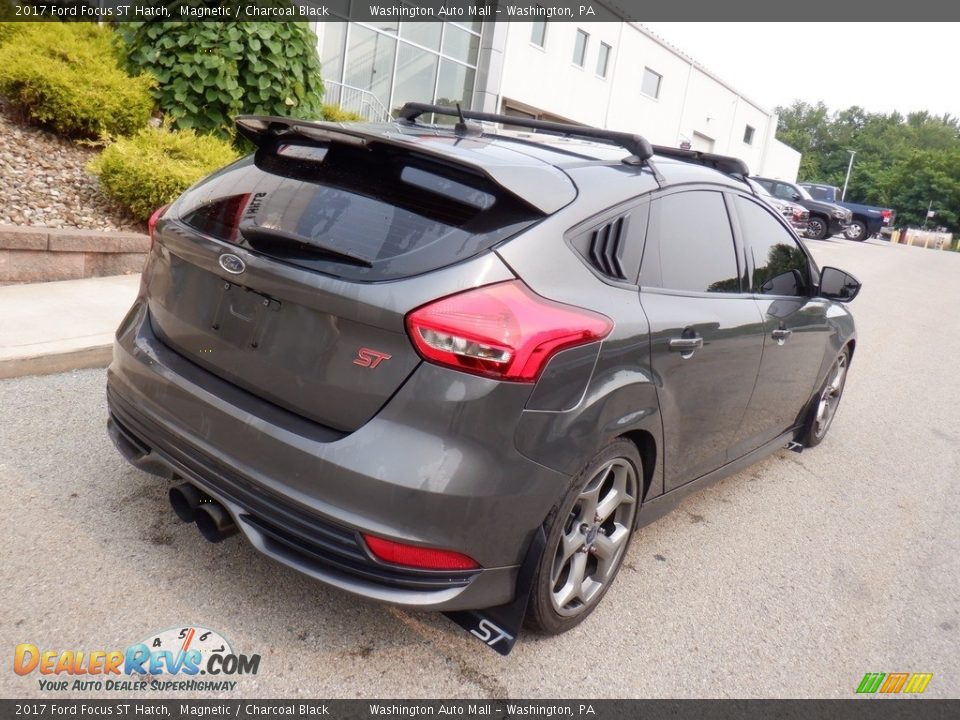 2017 Ford Focus ST Hatch Magnetic / Charcoal Black Photo #17