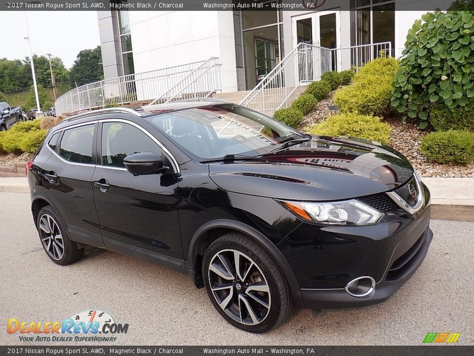 2017 Nissan Rogue Sport SL AWD Magnetic Black / Charcoal Photo #1
