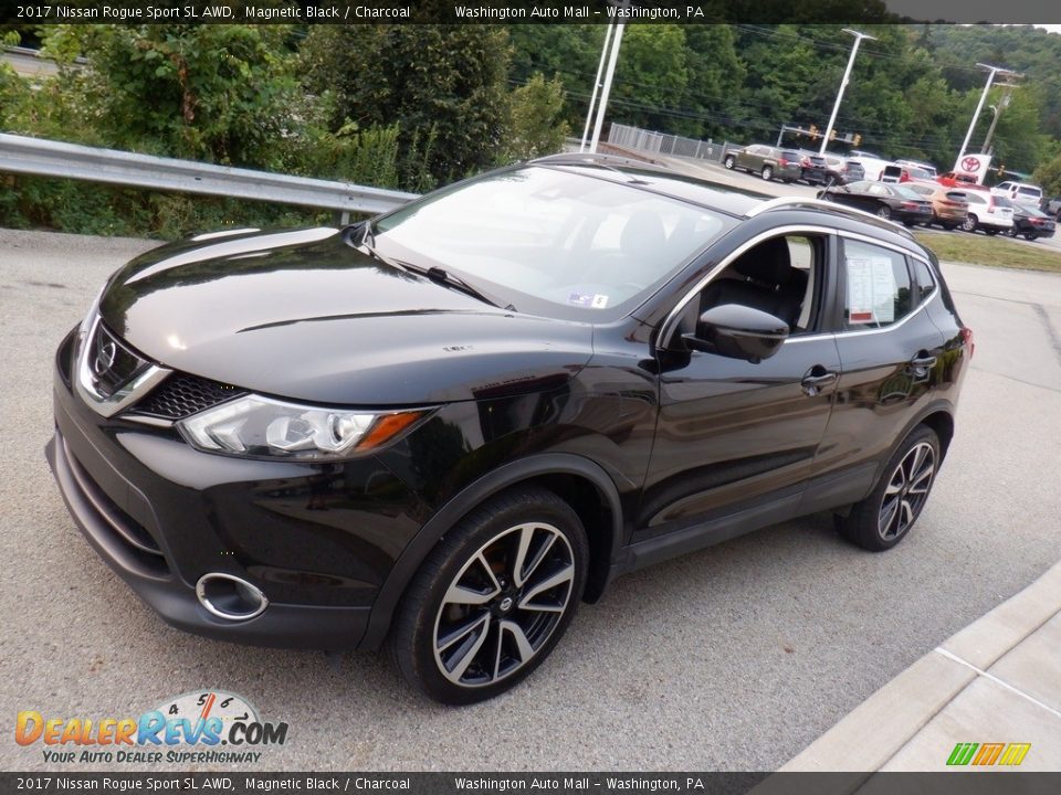 2017 Nissan Rogue Sport SL AWD Magnetic Black / Charcoal Photo #15