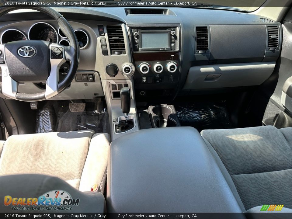 2016 Toyota Sequoia SR5 Magnetic Gray Metallic / Gray Photo #12
