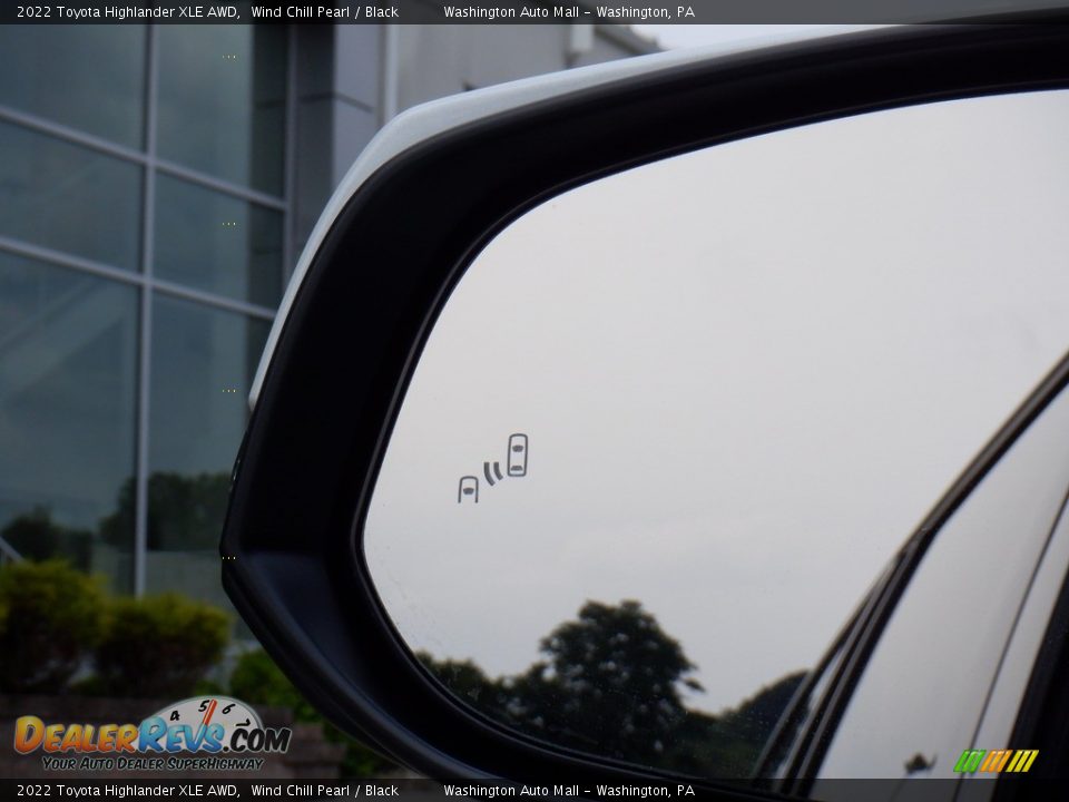 2022 Toyota Highlander XLE AWD Wind Chill Pearl / Black Photo #8