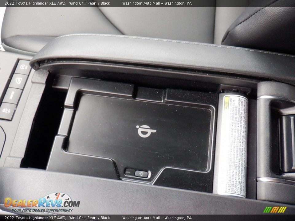 2022 Toyota Highlander XLE AWD Wind Chill Pearl / Black Photo #10
