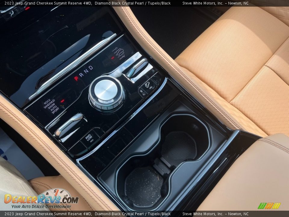 2023 Jeep Grand Cherokee Summit Reserve 4WD Shifter Photo #32