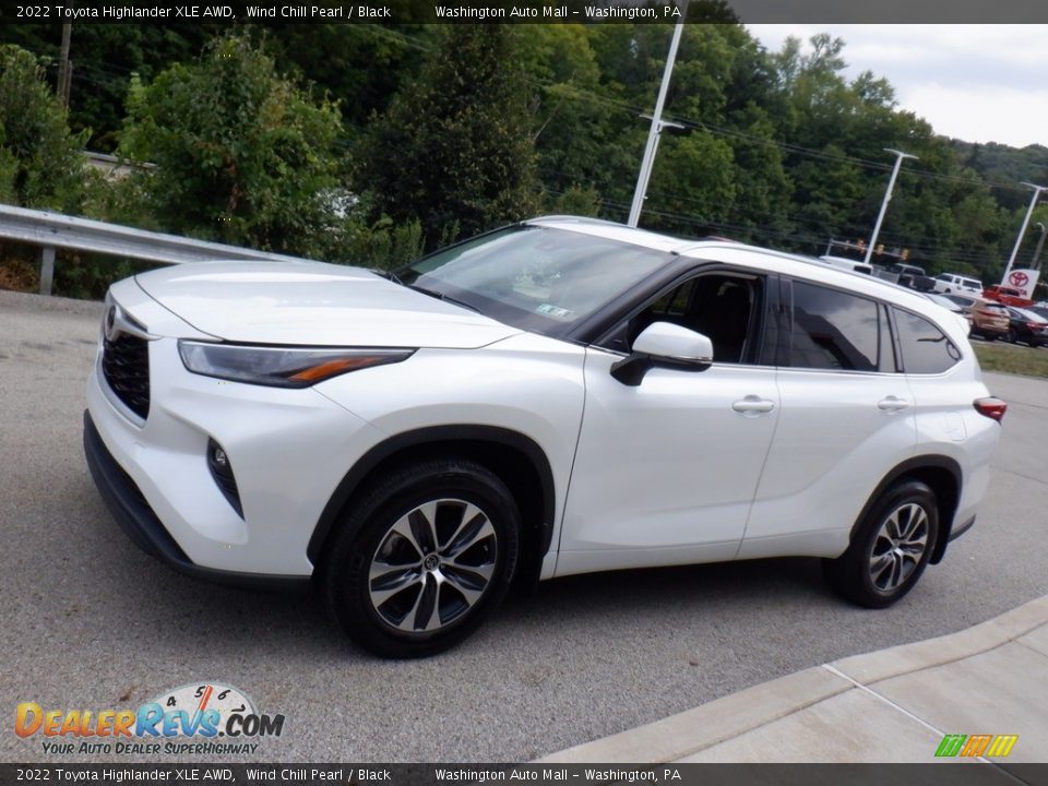 Wind Chill Pearl 2022 Toyota Highlander XLE AWD Photo #16
