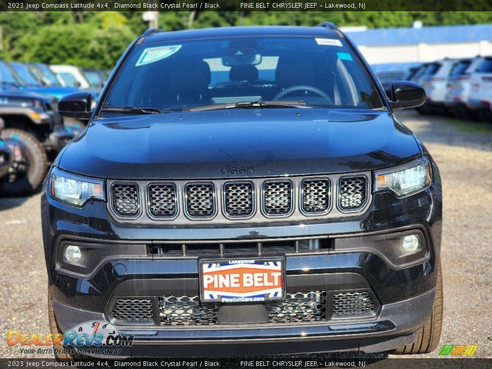 2023 Jeep Compass Latitude 4x4 Diamond Black Crystal Pearl / Black Photo #2