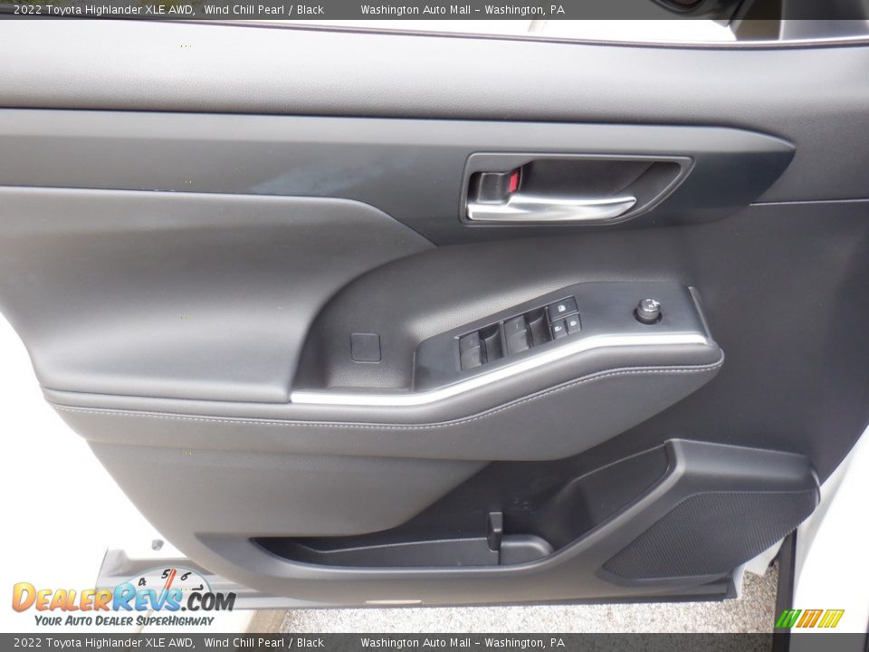 2022 Toyota Highlander XLE AWD Wind Chill Pearl / Black Photo #23