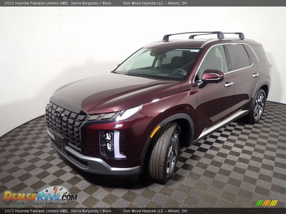 2023 Hyundai Palisade Limited AWD Sierra Burgundy / Black Photo #10
