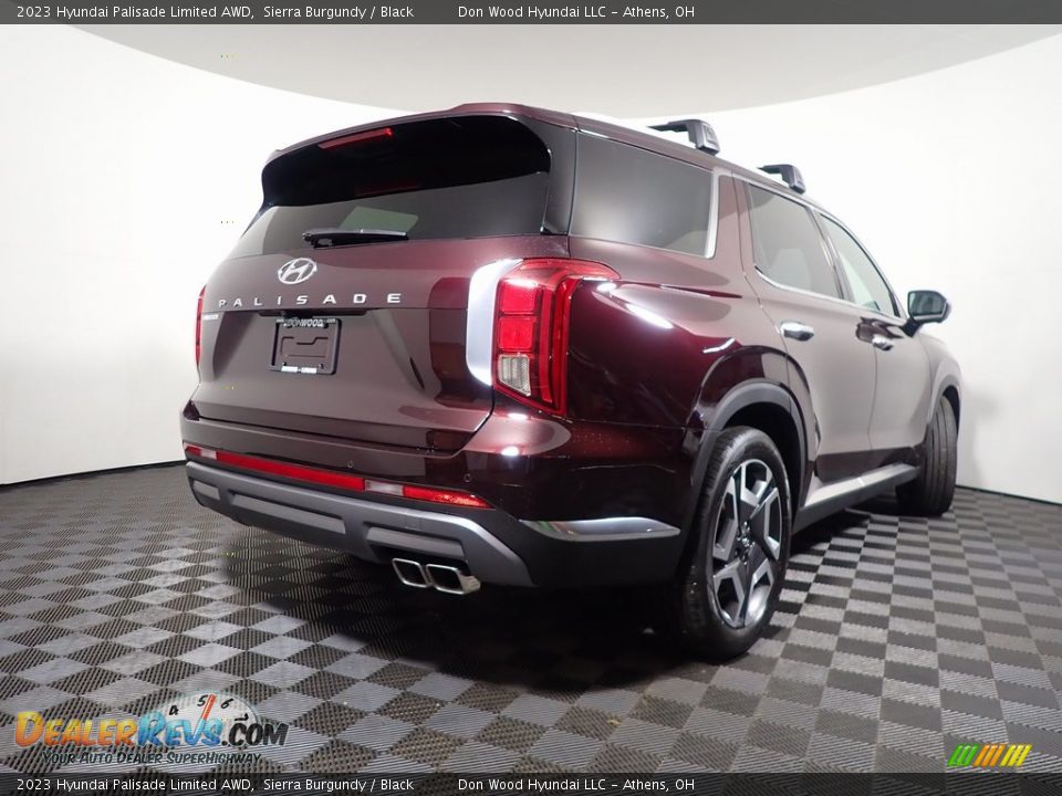 2023 Hyundai Palisade Limited AWD Sierra Burgundy / Black Photo #17