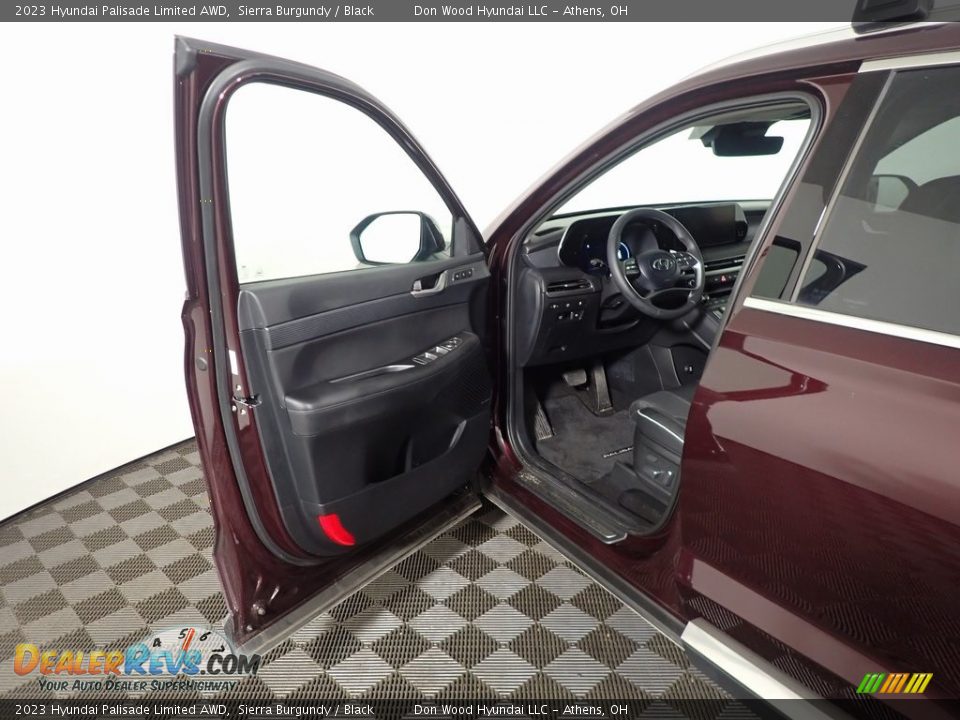2023 Hyundai Palisade Limited AWD Sierra Burgundy / Black Photo #19