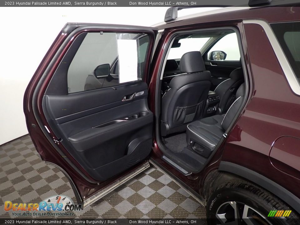 2023 Hyundai Palisade Limited AWD Sierra Burgundy / Black Photo #32
