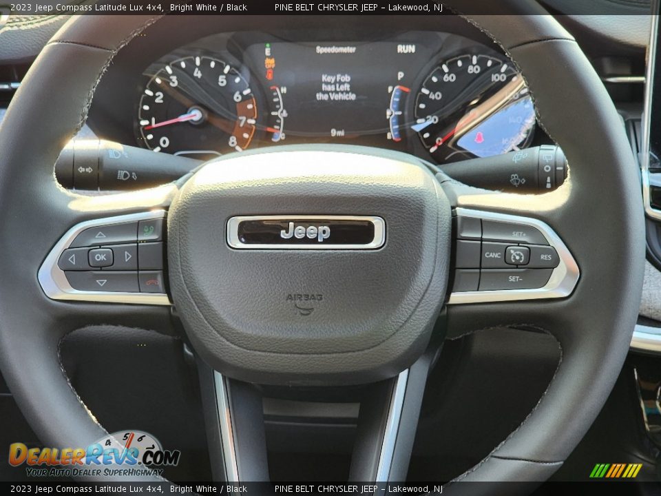 2023 Jeep Compass Latitude Lux 4x4 Bright White / Black Photo #13