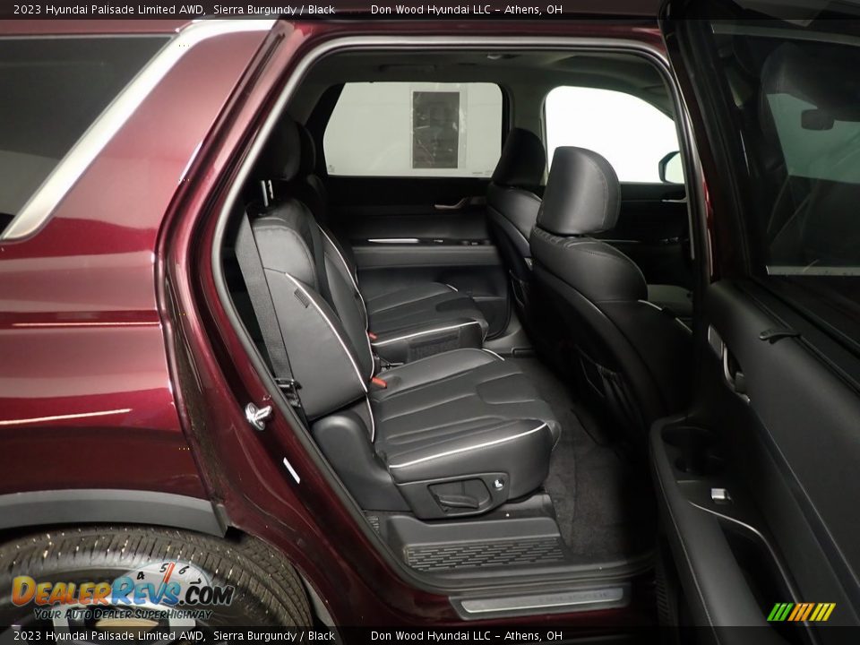 2023 Hyundai Palisade Limited AWD Sierra Burgundy / Black Photo #35