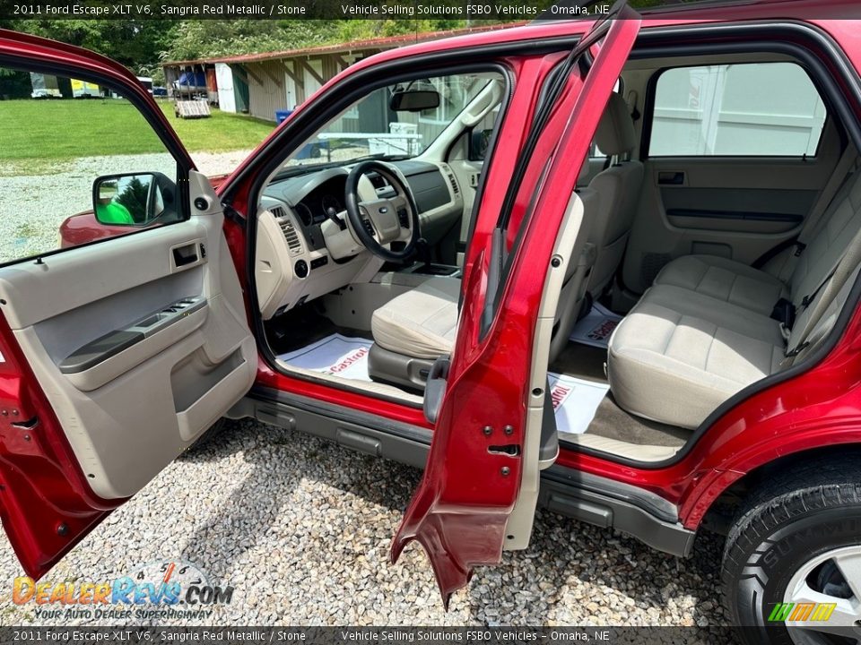 2011 Ford Escape XLT V6 Sangria Red Metallic / Stone Photo #16