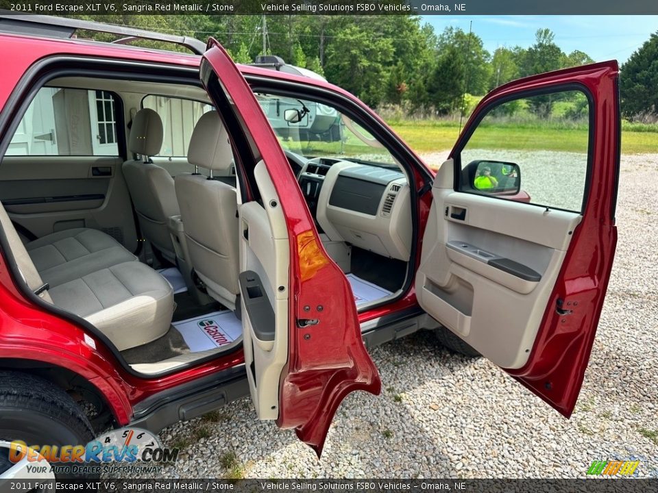 2011 Ford Escape XLT V6 Sangria Red Metallic / Stone Photo #17