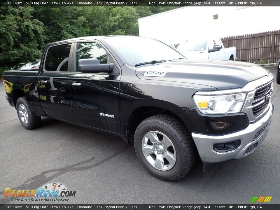 Front 3/4 View of 2020 Ram 1500 Big Horn Crew Cab 4x4 Photo #9