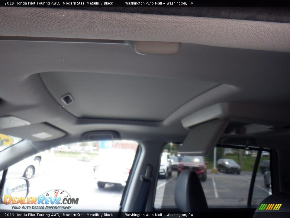 2019 Honda Pilot Touring AWD Modern Steel Metallic / Black Photo #12