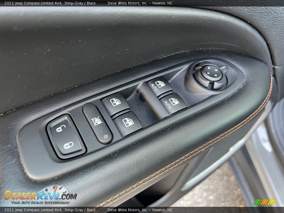 Controls of 2021 Jeep Compass Limited 4x4 Photo #11