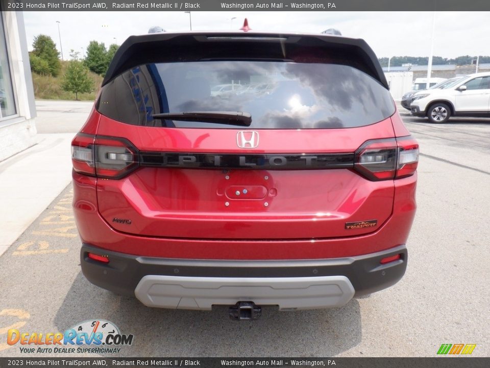 2023 Honda Pilot TrailSport AWD Radiant Red Metallic II / Black Photo #10