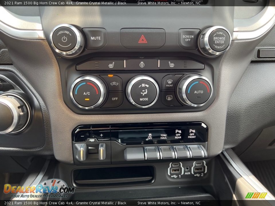 2021 Ram 1500 Big Horn Crew Cab 4x4 Granite Crystal Metallic / Black Photo #27