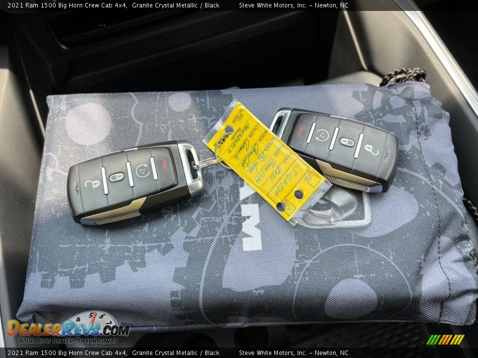 Keys of 2021 Ram 1500 Big Horn Crew Cab 4x4 Photo #31