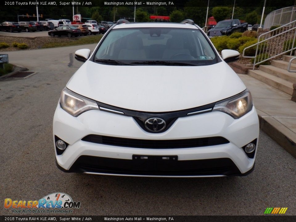 2018 Toyota RAV4 XLE AWD Super White / Ash Photo #11