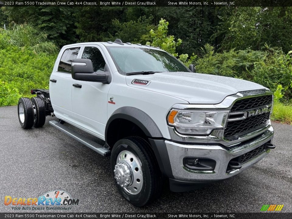 2023 Ram 5500 Tradesman Crew Cab 4x4 Chassis Bright White / Diesel Gray/Black Photo #4