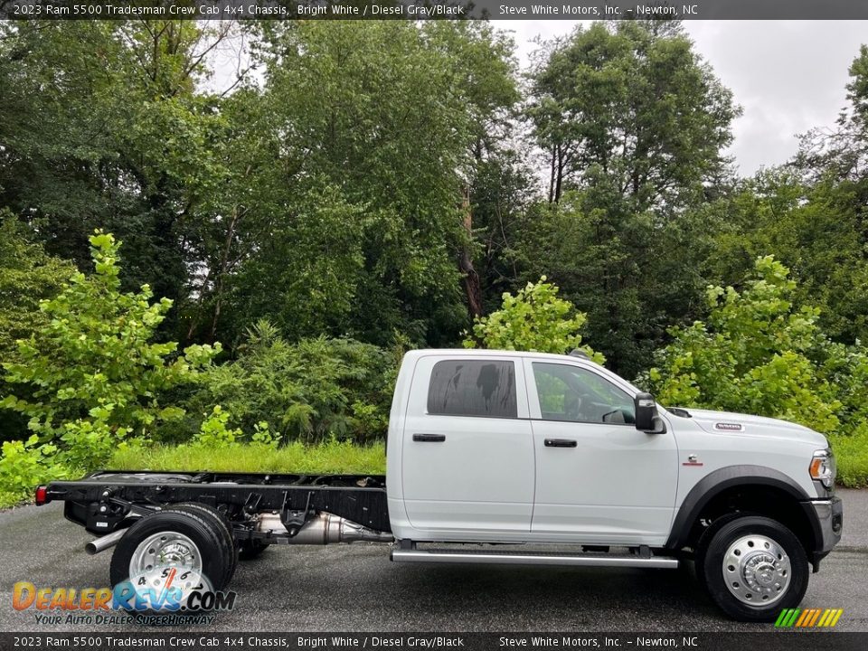 2023 Ram 5500 Tradesman Crew Cab 4x4 Chassis Bright White / Diesel Gray/Black Photo #5