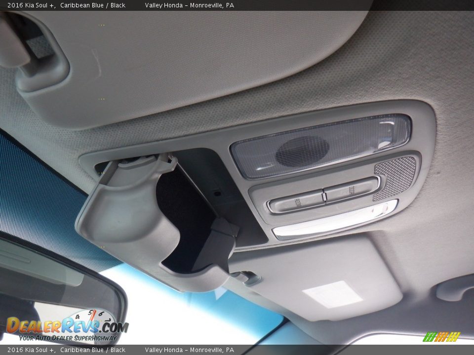 2016 Kia Soul + Caribbean Blue / Black Photo #18