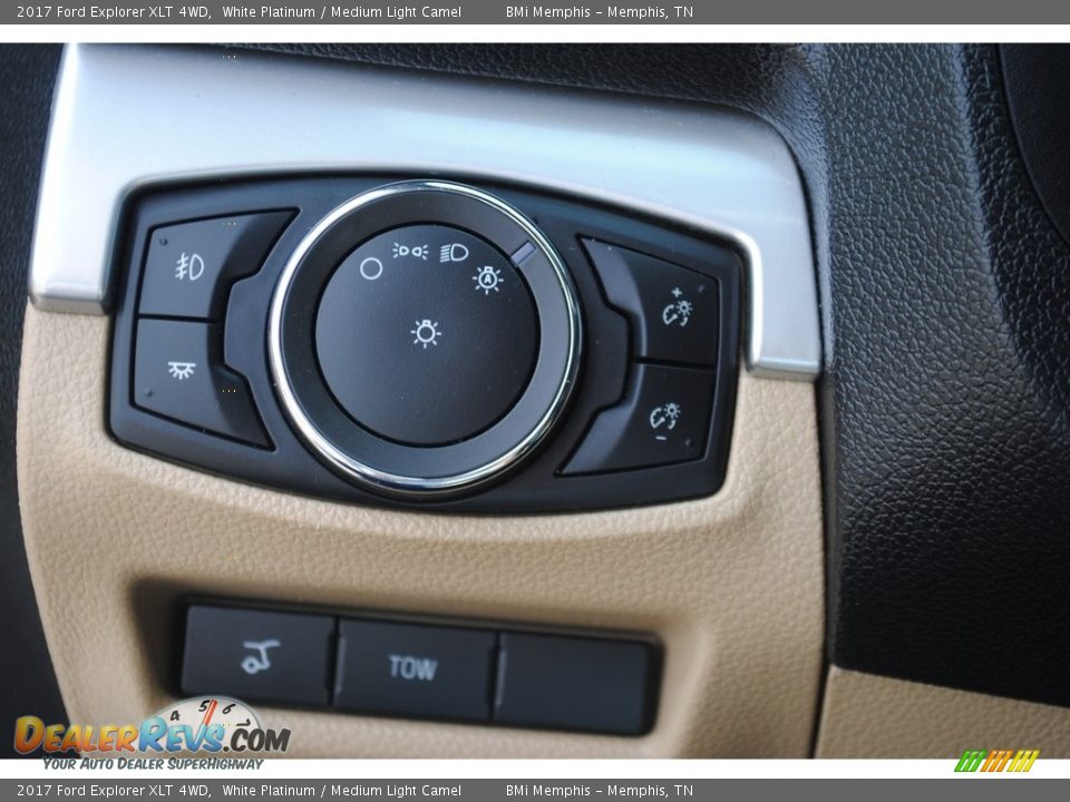 Controls of 2017 Ford Explorer XLT 4WD Photo #15