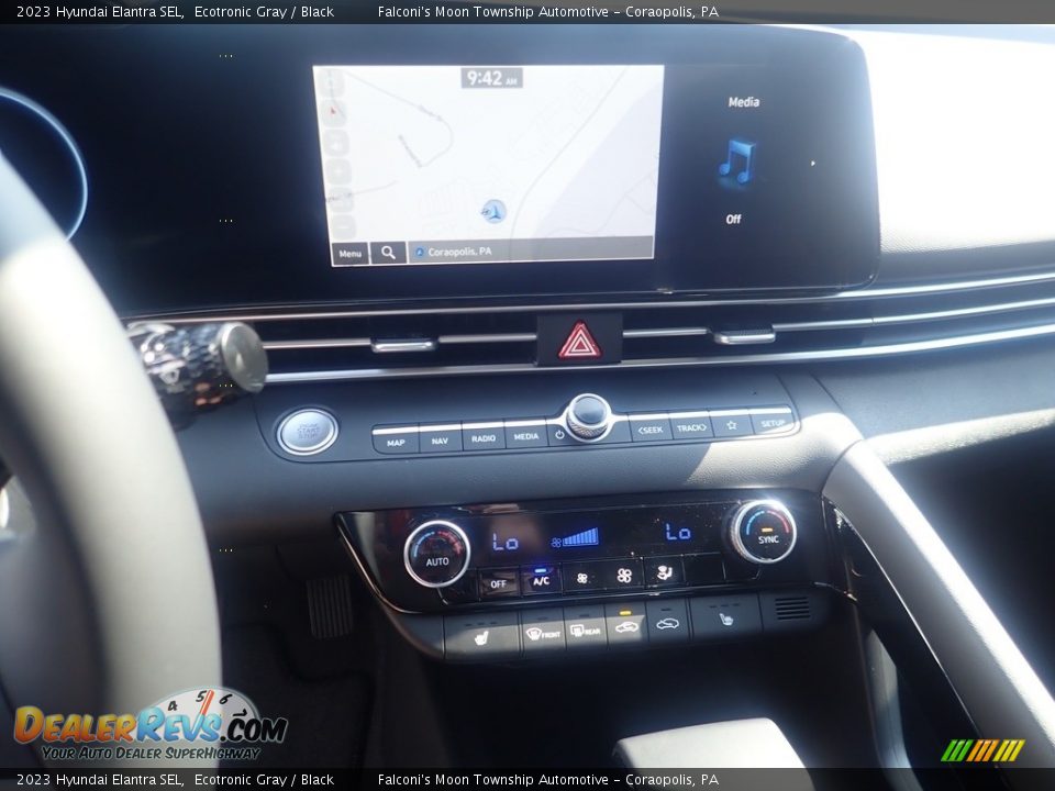 2023 Hyundai Elantra SEL Ecotronic Gray / Black Photo #17