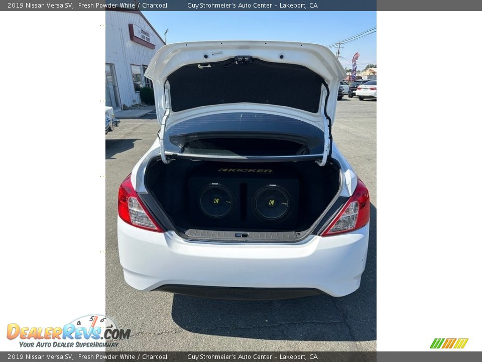 2019 Nissan Versa SV Fresh Powder White / Charcoal Photo #7