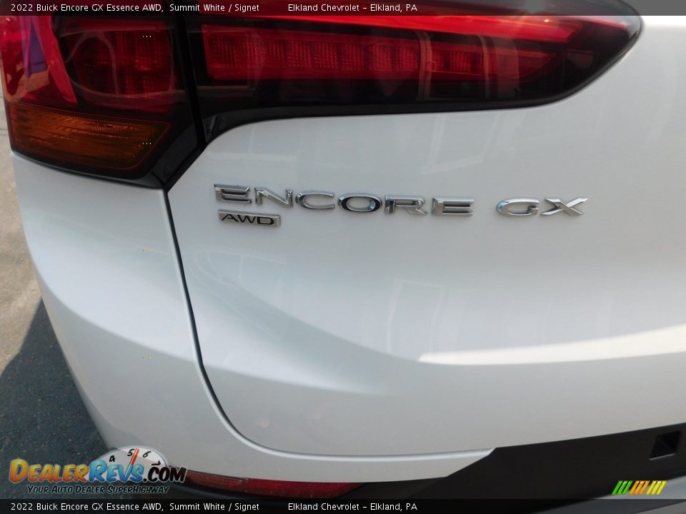 2022 Buick Encore GX Essence AWD Summit White / Signet Photo #16