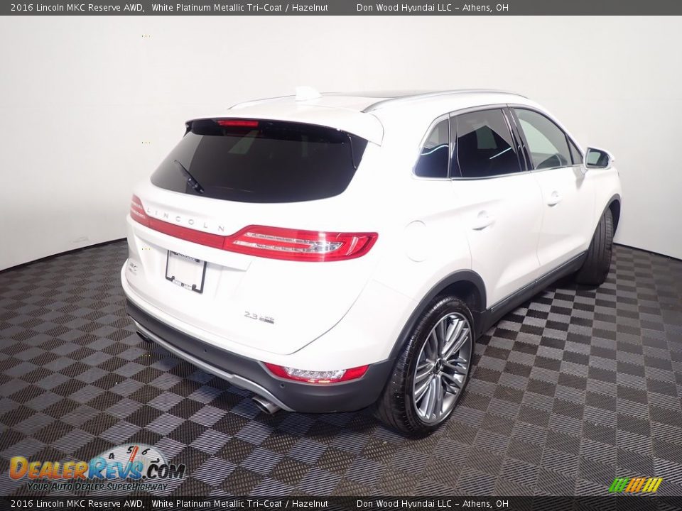 2016 Lincoln MKC Reserve AWD White Platinum Metallic Tri-Coat / Hazelnut Photo #17