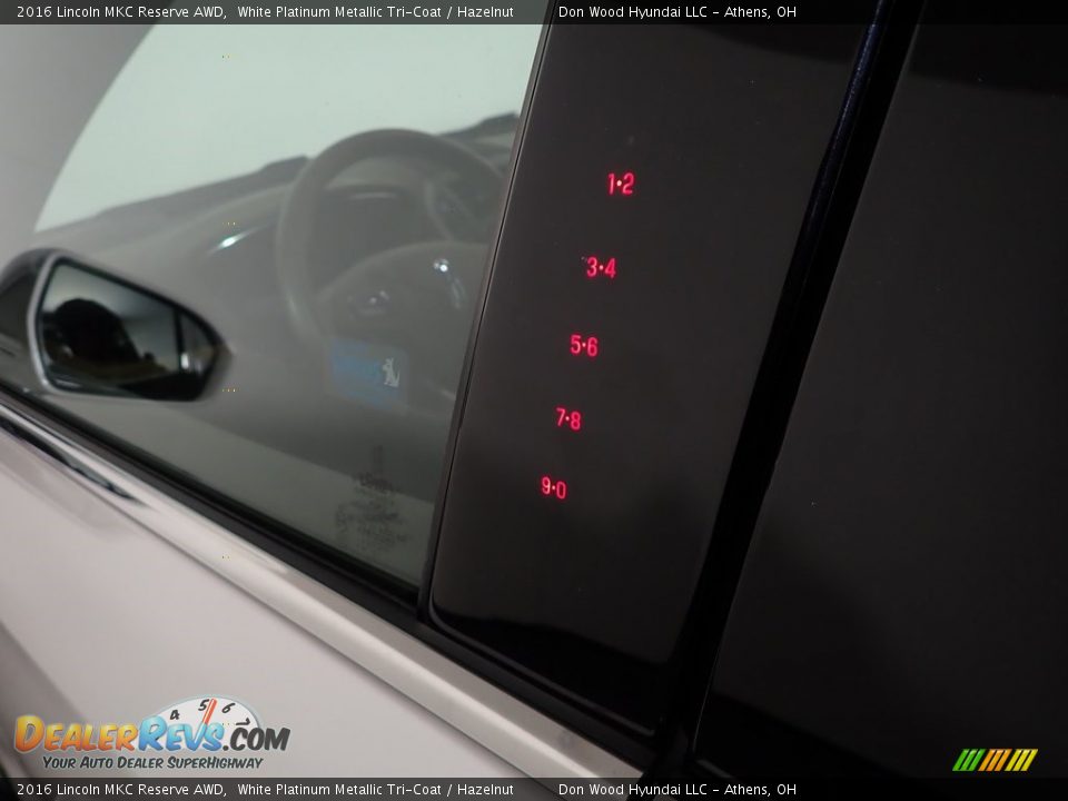 2016 Lincoln MKC Reserve AWD White Platinum Metallic Tri-Coat / Hazelnut Photo #18