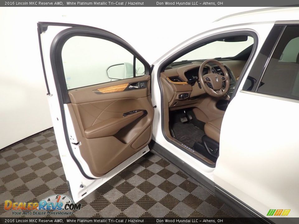 2016 Lincoln MKC Reserve AWD White Platinum Metallic Tri-Coat / Hazelnut Photo #19