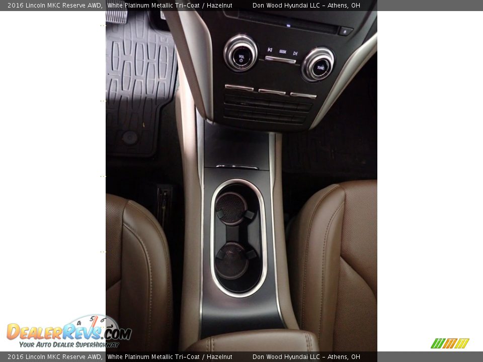 2016 Lincoln MKC Reserve AWD White Platinum Metallic Tri-Coat / Hazelnut Photo #30